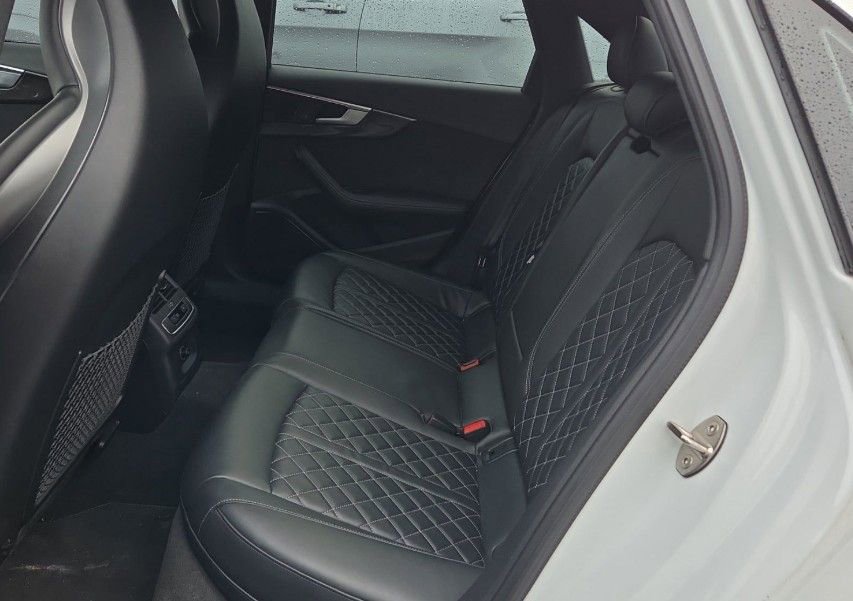 Used 2018 Audi S4 Prestige w/ Prestige Package image 11