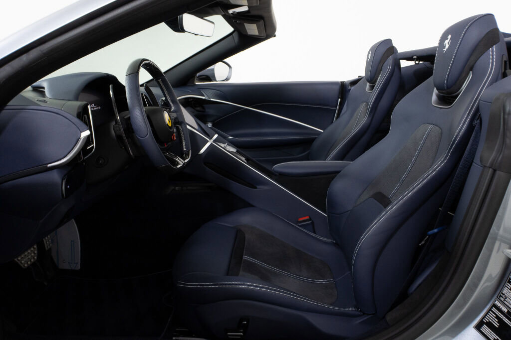 Used 2025 Ferrari Roma Spider image 28