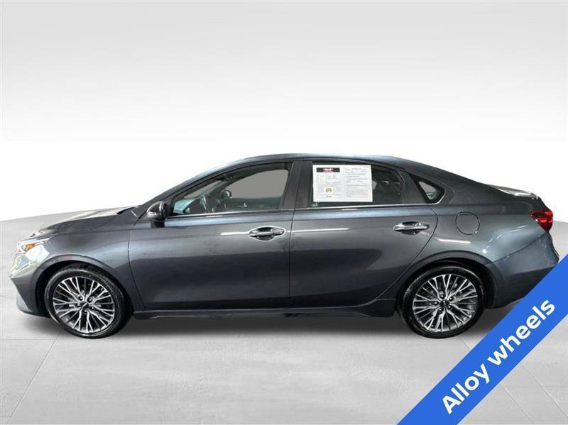 Used 2023 Kia Forte GT-Line w/ GT-Line Premium Package FWD image 8