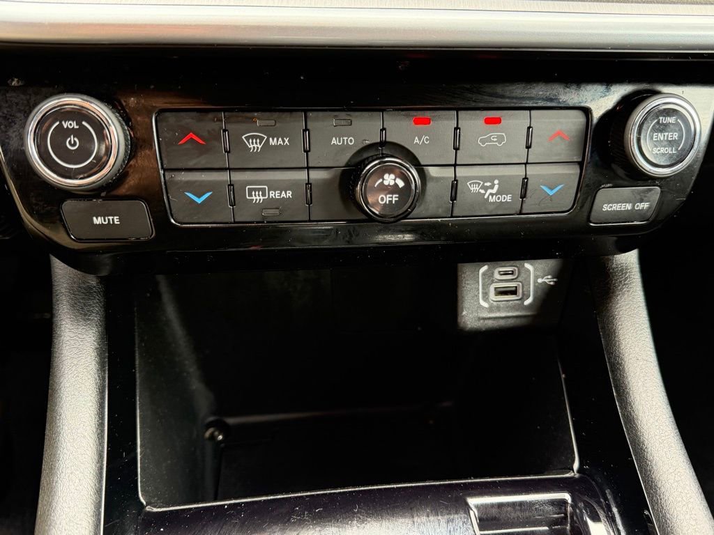 Certified 2025 Jeep Compass Limited AWD/4WD image 26