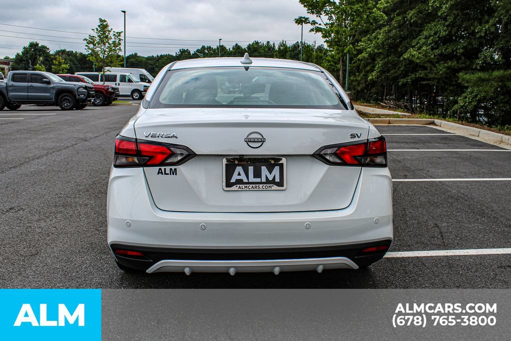Used 2024 Nissan Versa SV FWD image 10