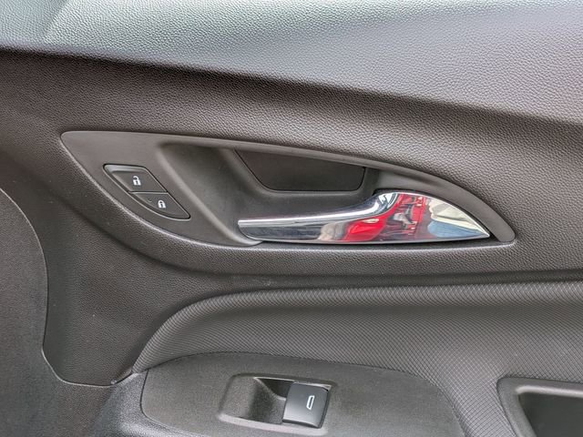 Used 2022 Chevrolet Equinox RS image 34