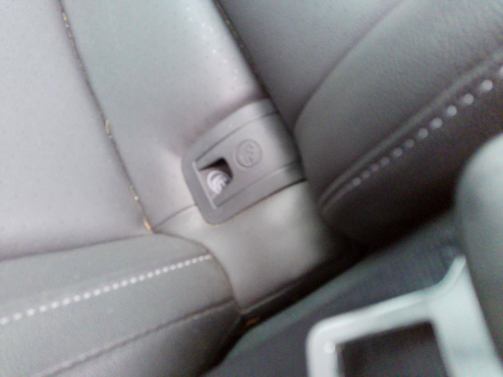 Used 2015 Volkswagen Golf TDI S image 29