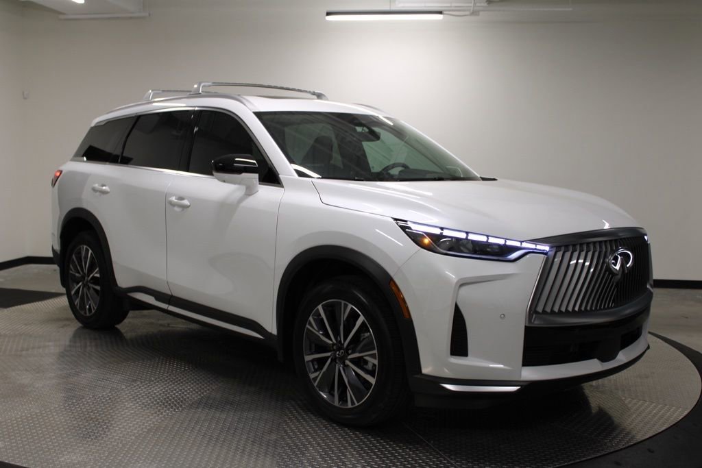 Certified 2026 INFINITI QX60 Luxe w/ Family Package AWD/4WD image 9