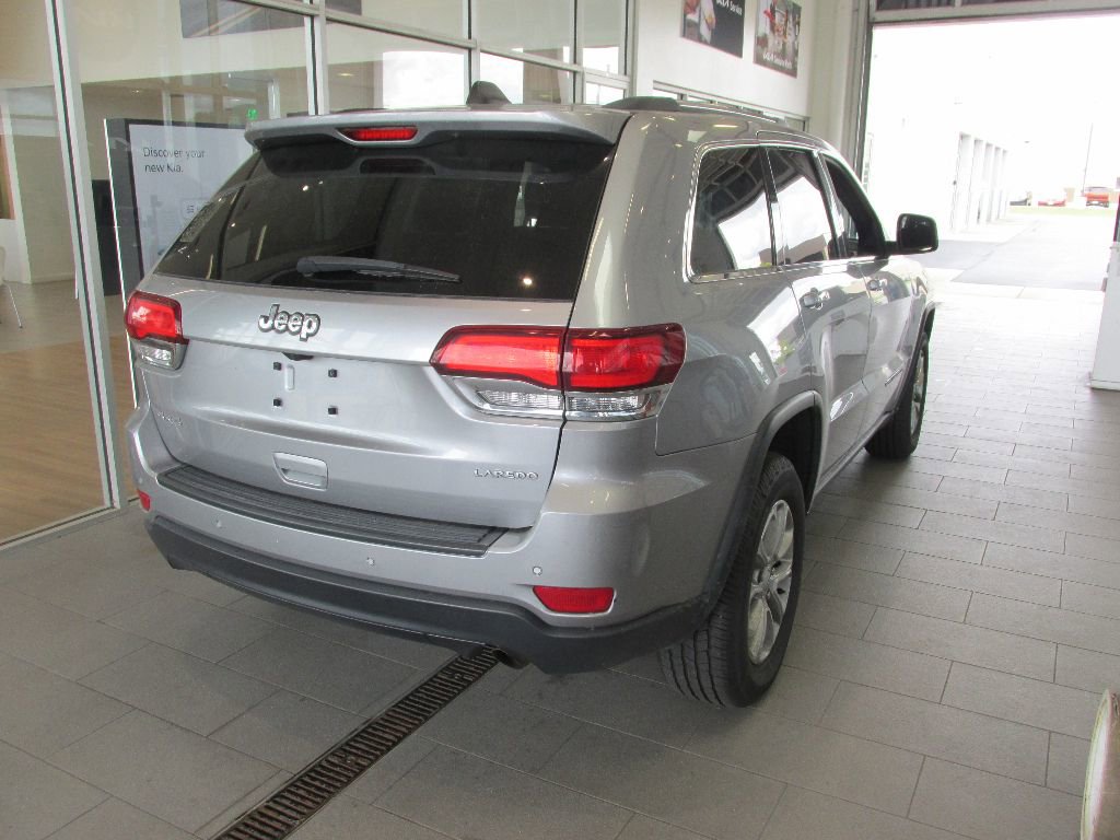 Used 2021 Jeep Grand Cherokee Laredo w/ Security & Convenience Group image 7