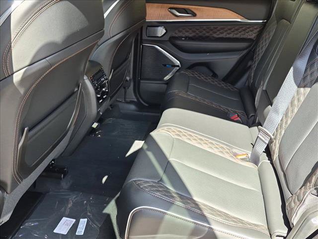 New 2027 Jeep Grand Cherokee Summit AWD/4WD image 16