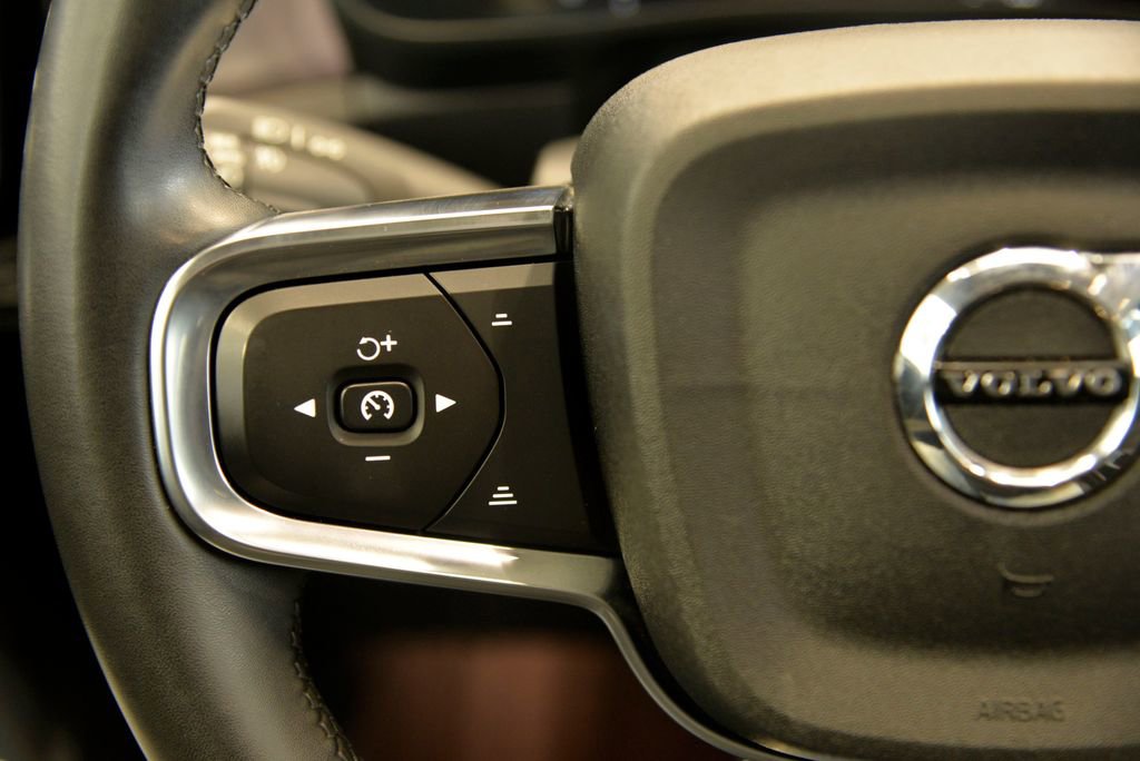 Used 2023 Volvo C40 P8 Recharge Plus image 22