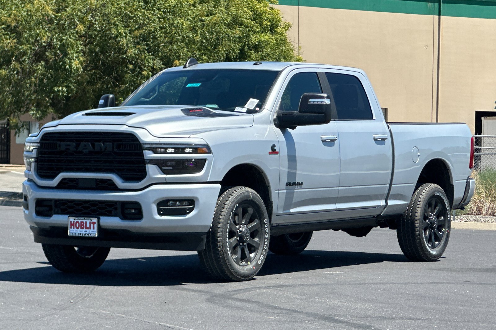 New 2026 RAM 2500 Laramie AWD/4WD image 7
