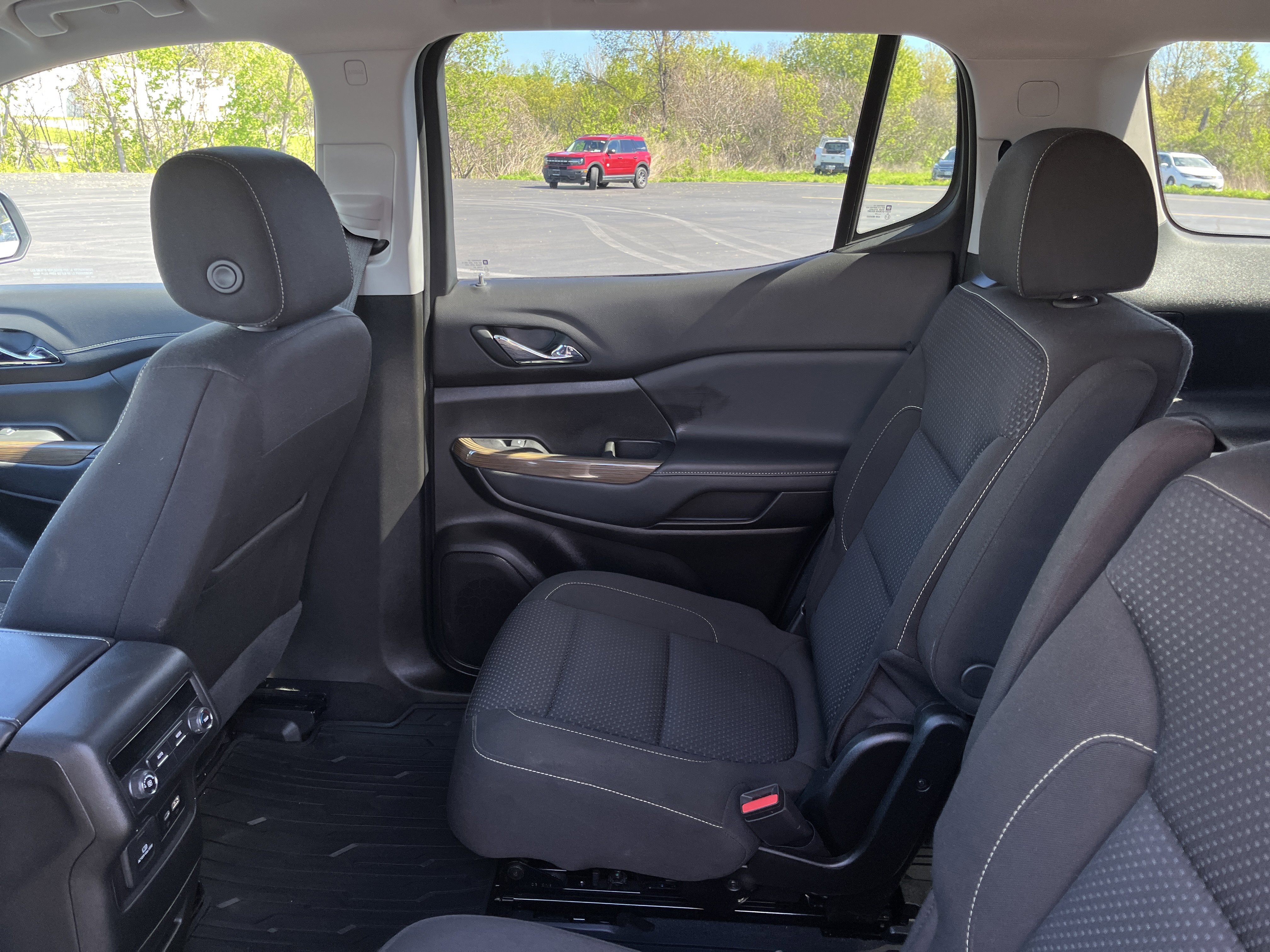 Used 2023 GMC Acadia SLE AWD/4WD image 22