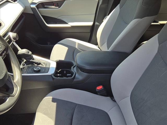 Used 2024 Toyota RAV4 XLE AWD/4WD image 16