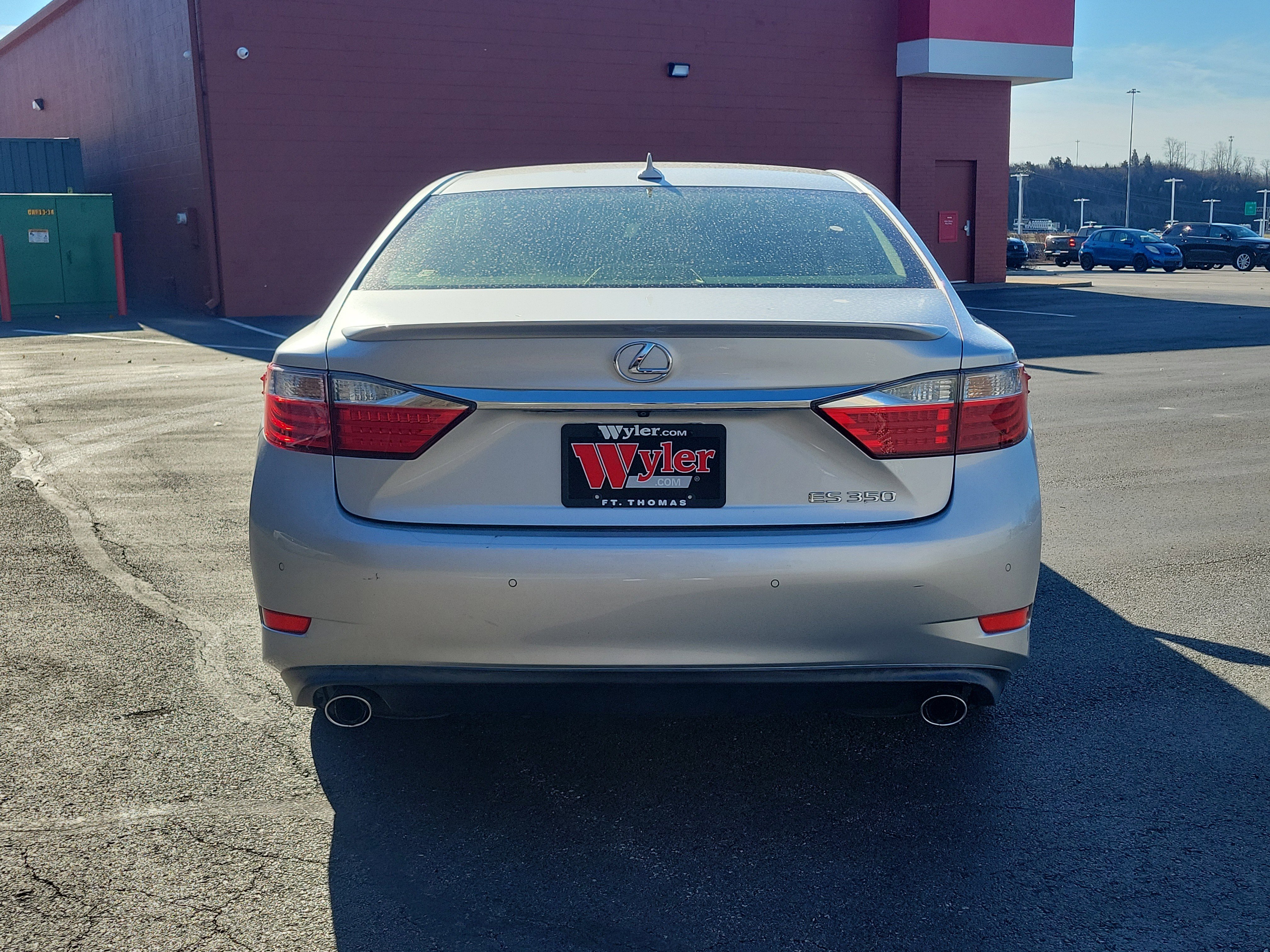 Used 2013 Lexus ES 350 w/ Luxury Pkg image 4