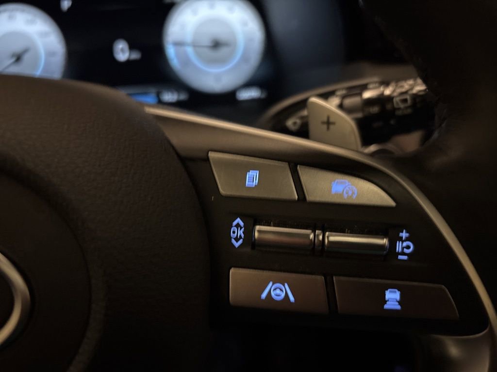 Used 2024 Hyundai Palisade Calligraphy image 18