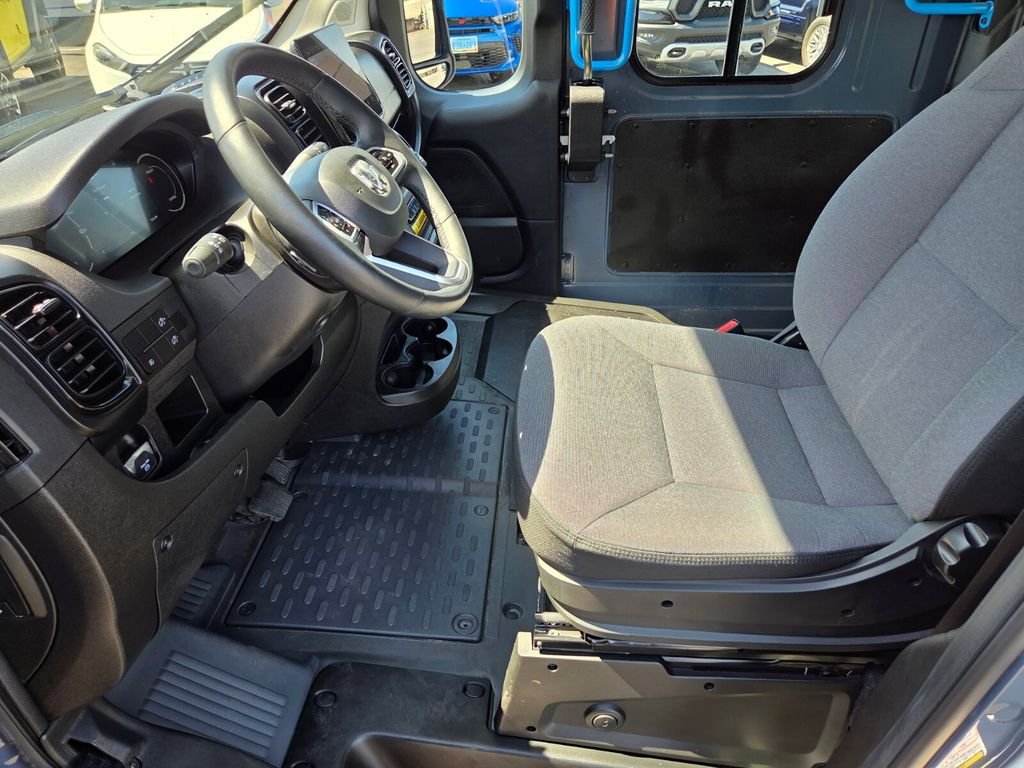 Used 2024 RAM ProMaster 3500 FWD image 14