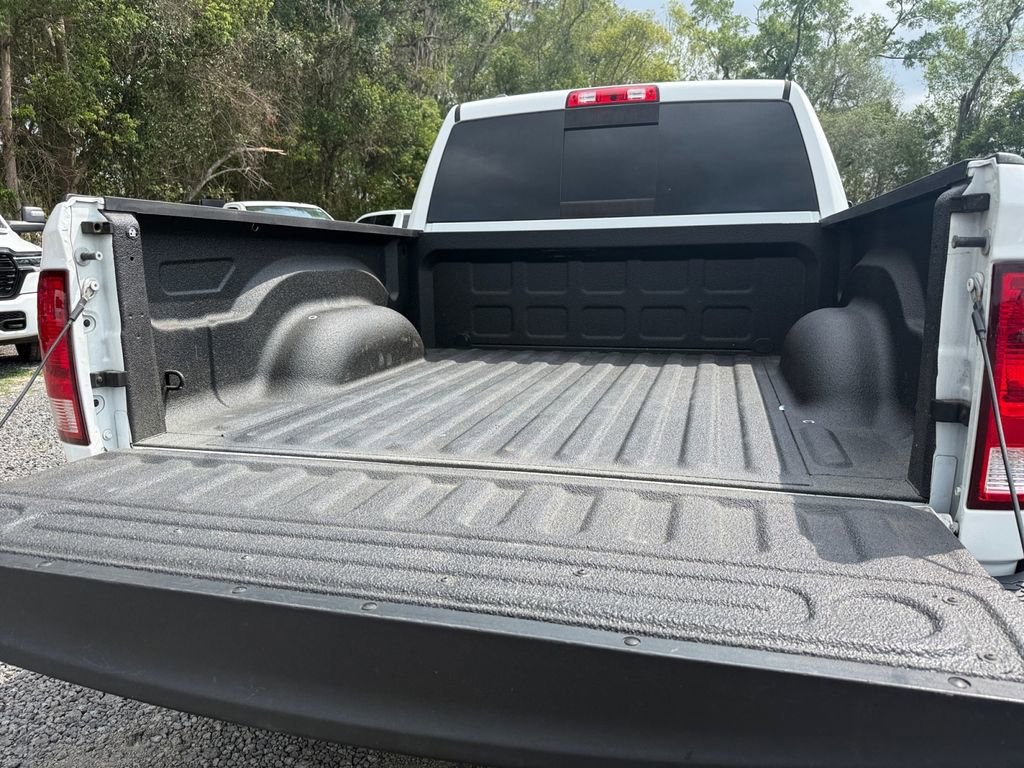 Used 2019 RAM 1500 Classic SLT RWD image 28
