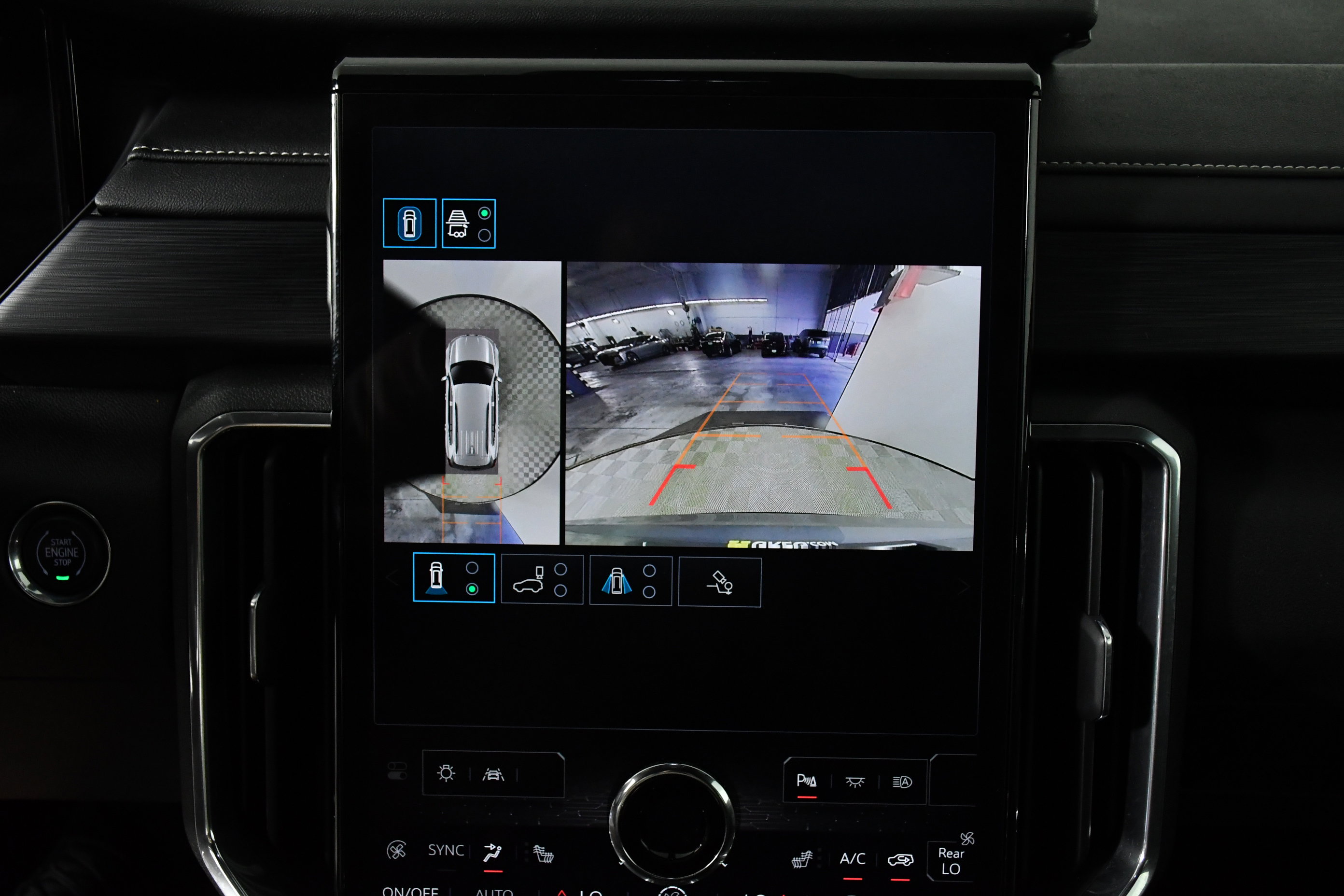 Used 2025 GMC Acadia Elevation image 17