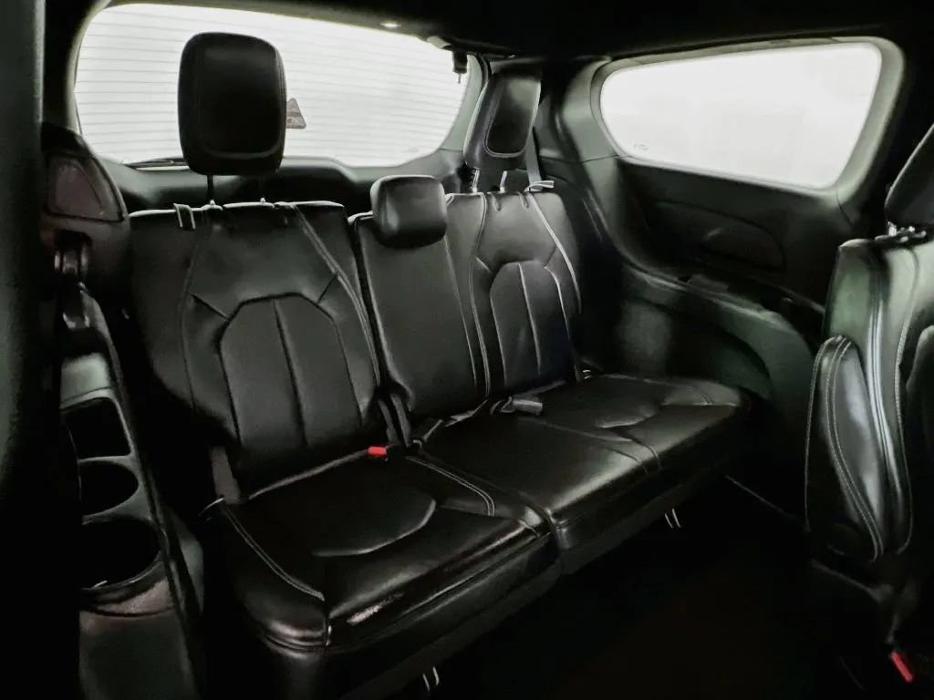 Used 2026 Chrysler Pacifica Select FWD image 27
