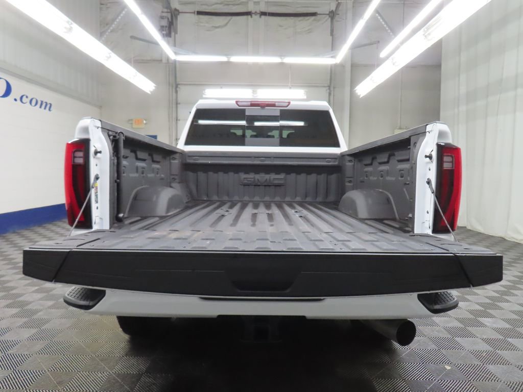Used 2025 GMC Sierra 3500 Denali image 43