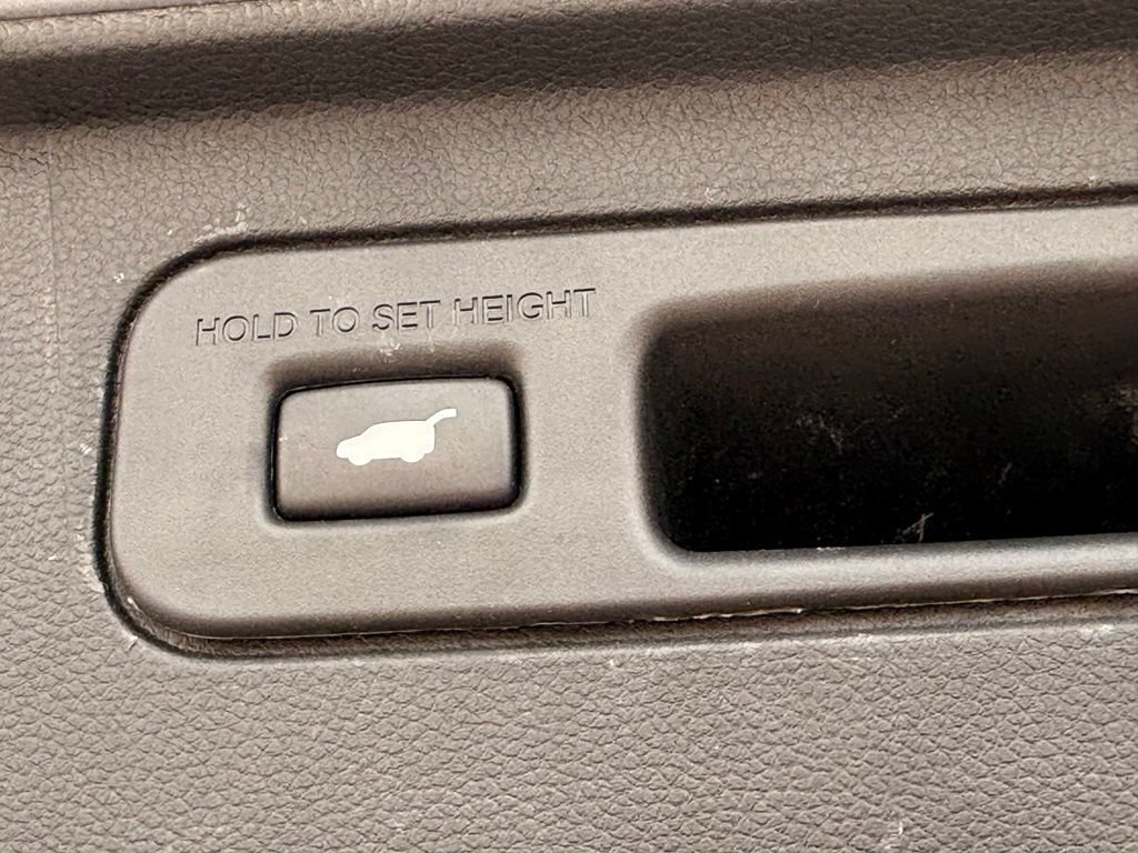 Used 2023 Honda Pilot Elite image 31