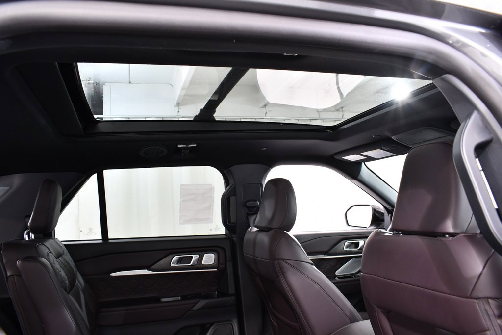 New 2026 Ford Explorer Platinum image 18