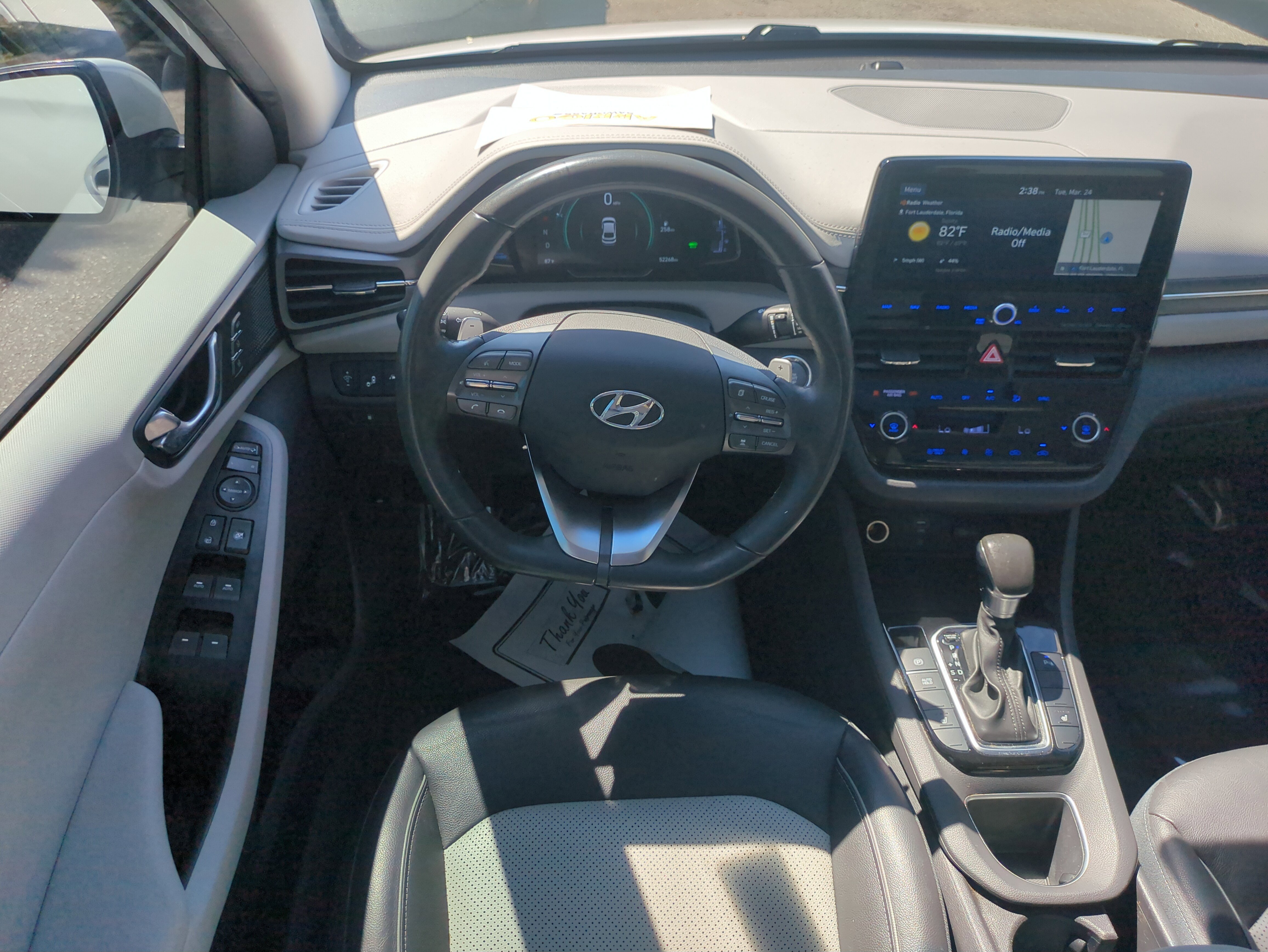 Used 2020 Hyundai Ioniq Limited image 17