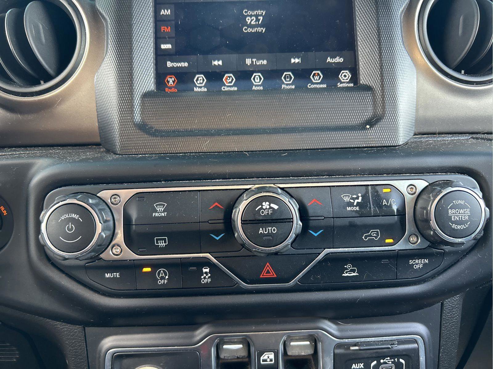 Used 2020 Jeep Gladiator Sport w/ Quick Order Package 24S AWD/4WD image 30