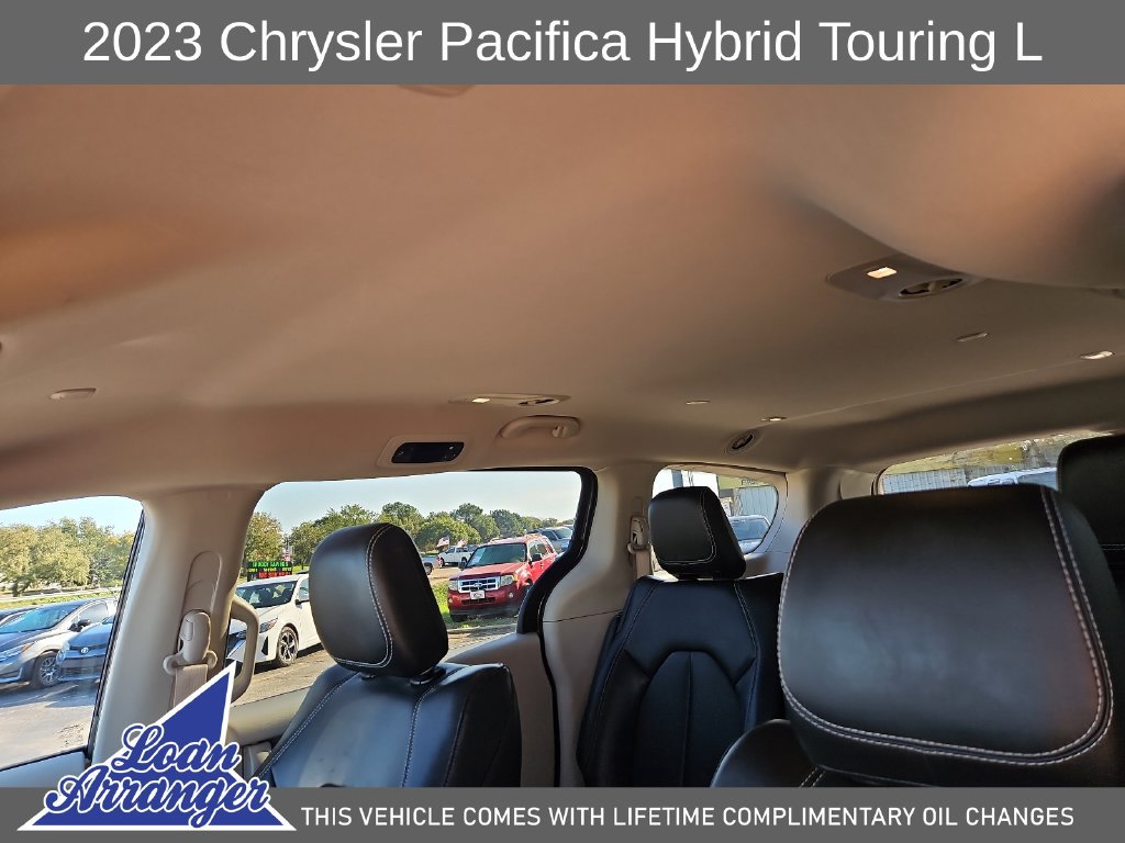 Used 2023 Chrysler Pacifica Touring-L FWD image 22
