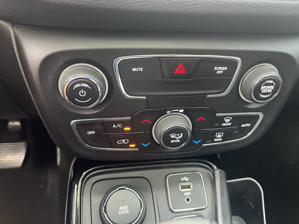 Used 2018 Jeep Compass Limited w/ Navigation Group AWD/4WD image 21
