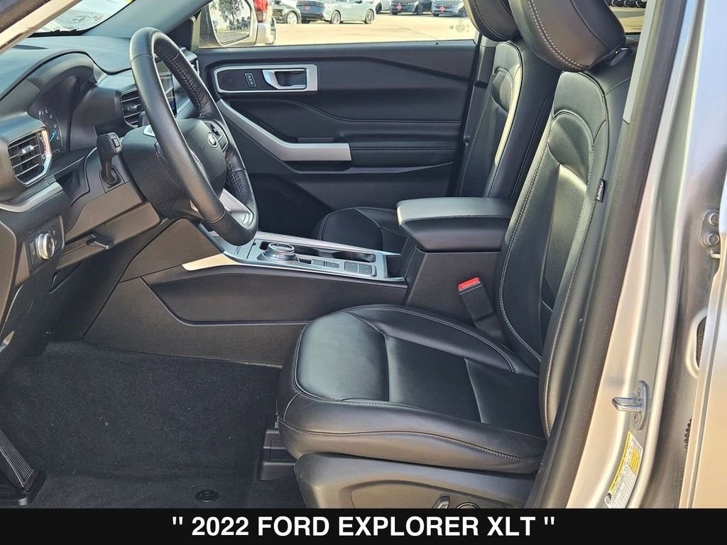 Used 2022 Ford Explorer XLT w/ Equipment Group 202A image 11