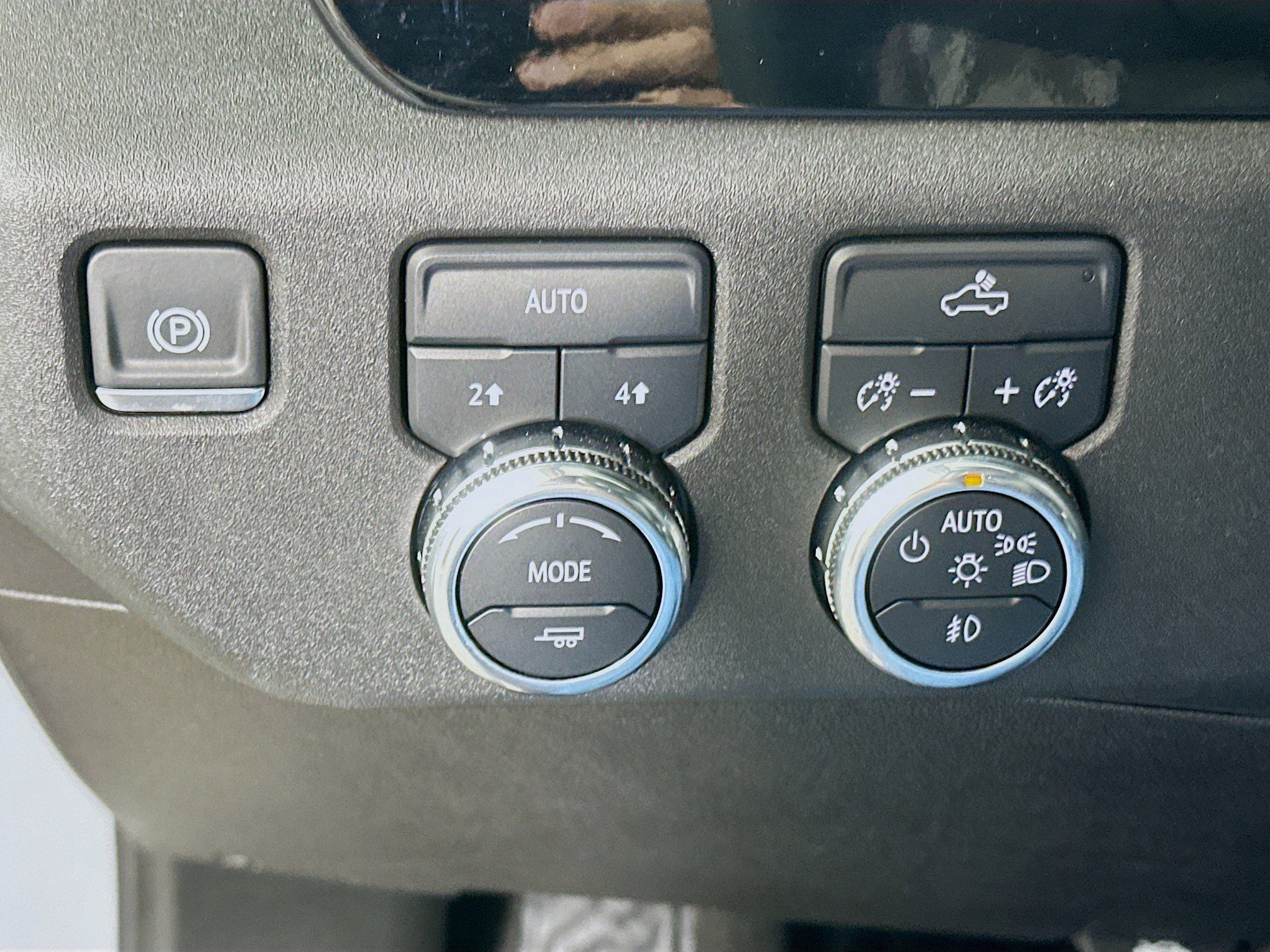 Used 2024 GMC Sierra 1500 Elevation image 16