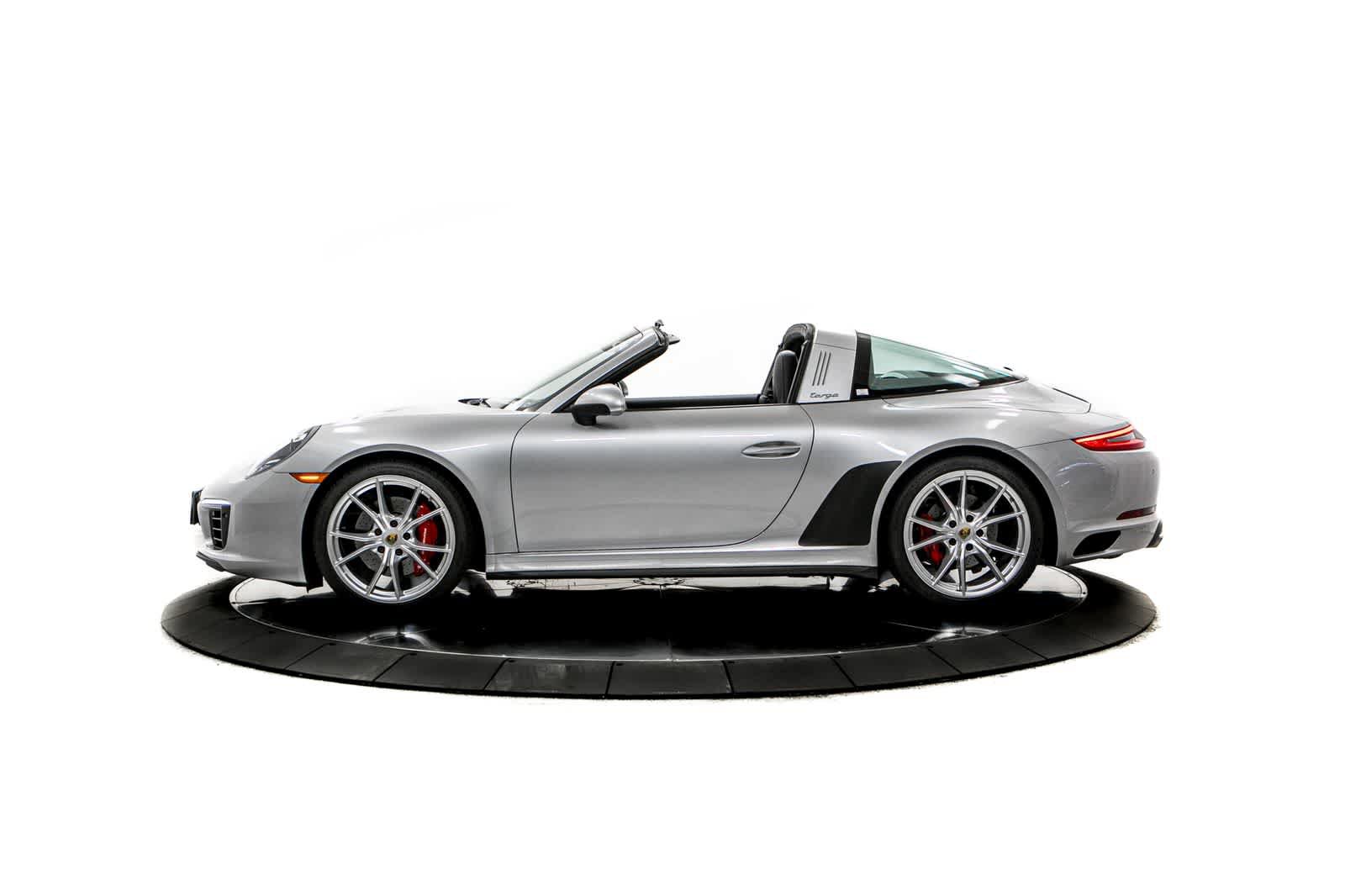 Certified 2018 Porsche 911 Targa 4S AWD/4WD image 2