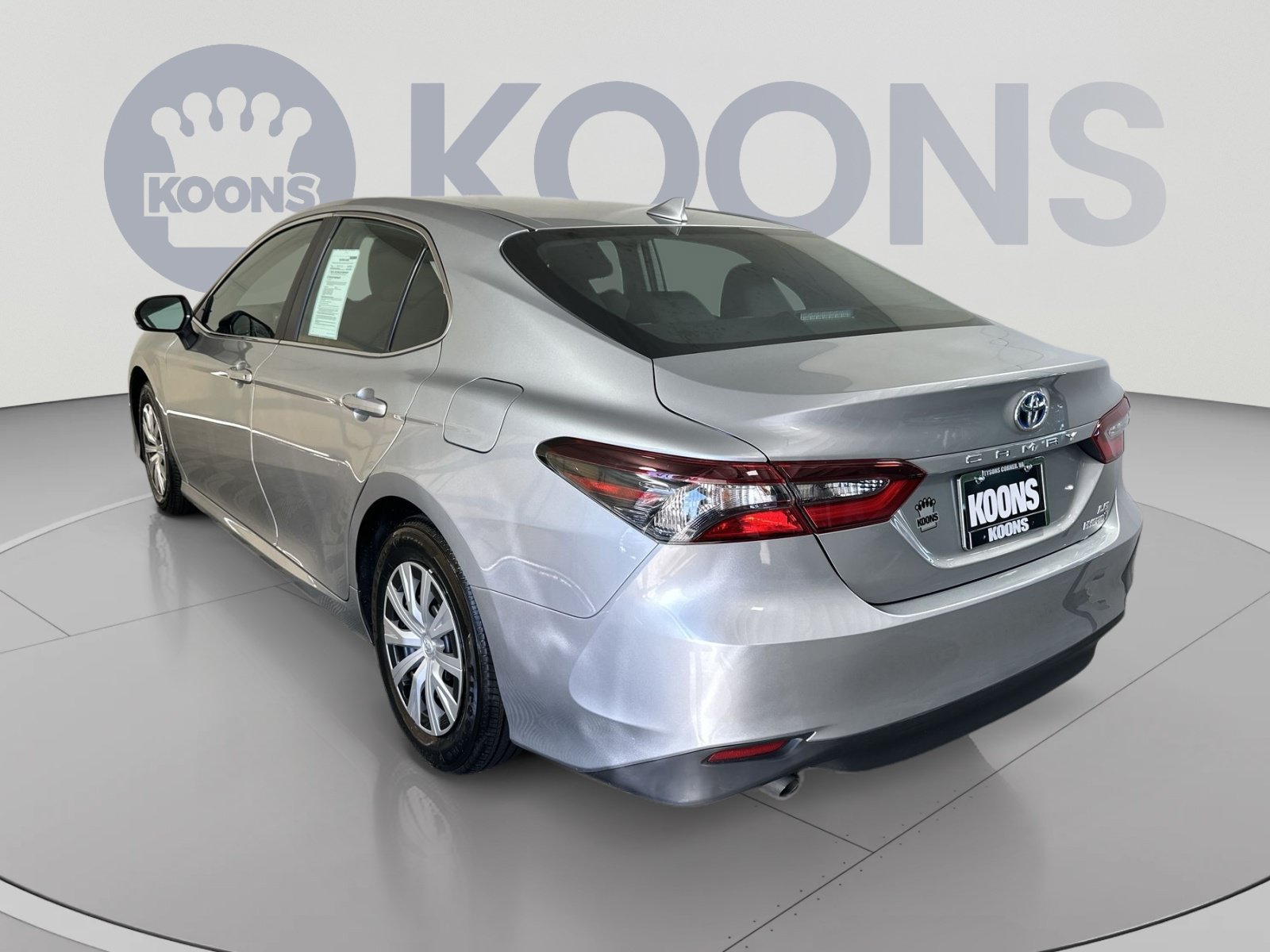 Used 2024 Toyota Camry LE FWD image 4