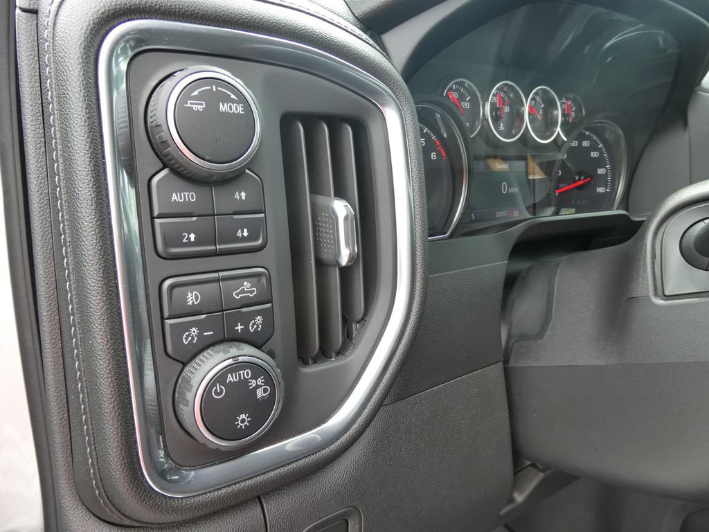 Used 2021 Chevrolet Silverado 1500 RST AWD/4WD image 26