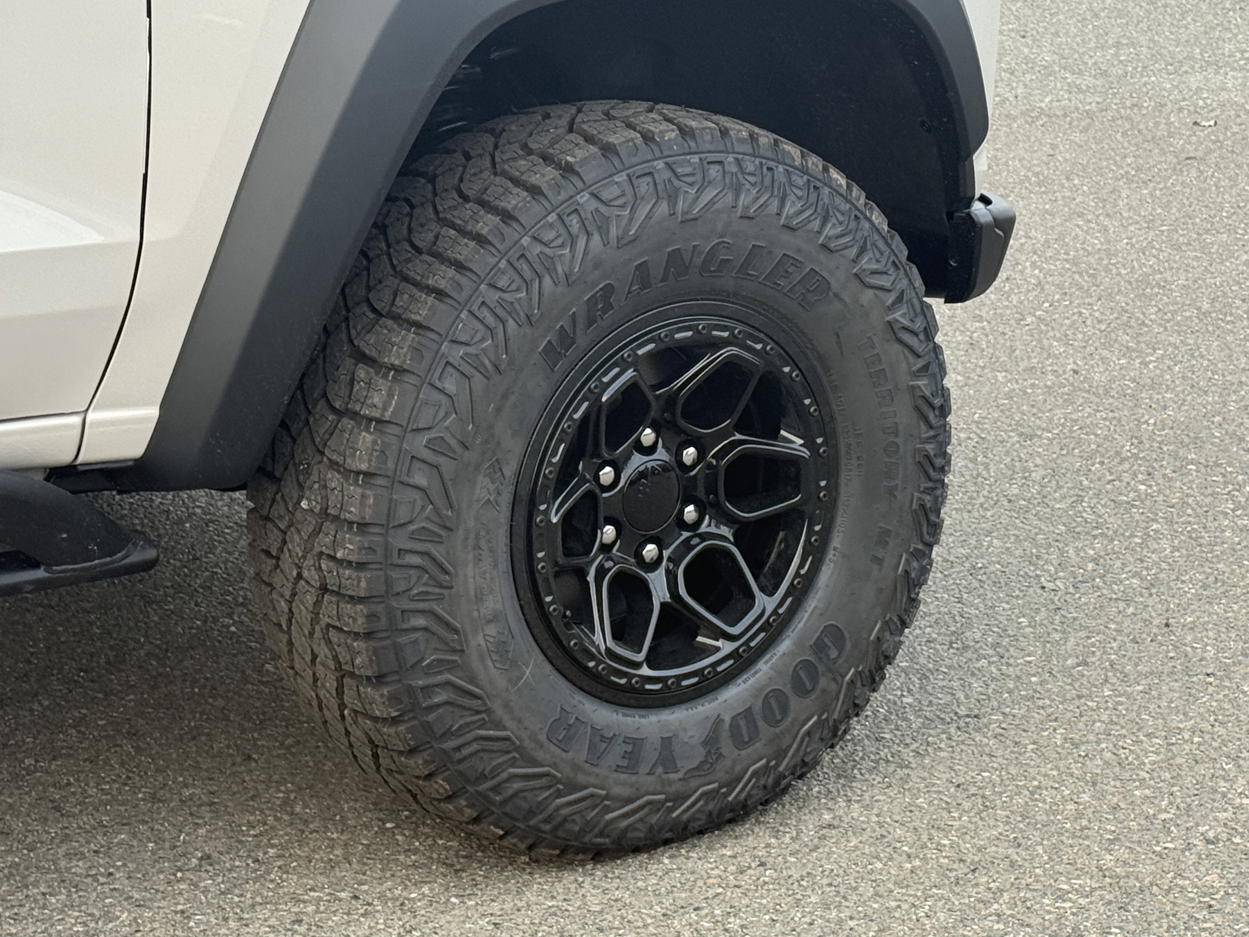 New 2026 Chevrolet Colorado ZR2 w/ ZR2 Bison Edition image 28