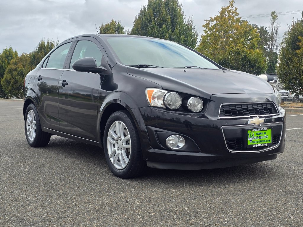 Used 2014 Chevrolet Sonic LT w/ Wheels and Fog Lamp Package FWD image 7
