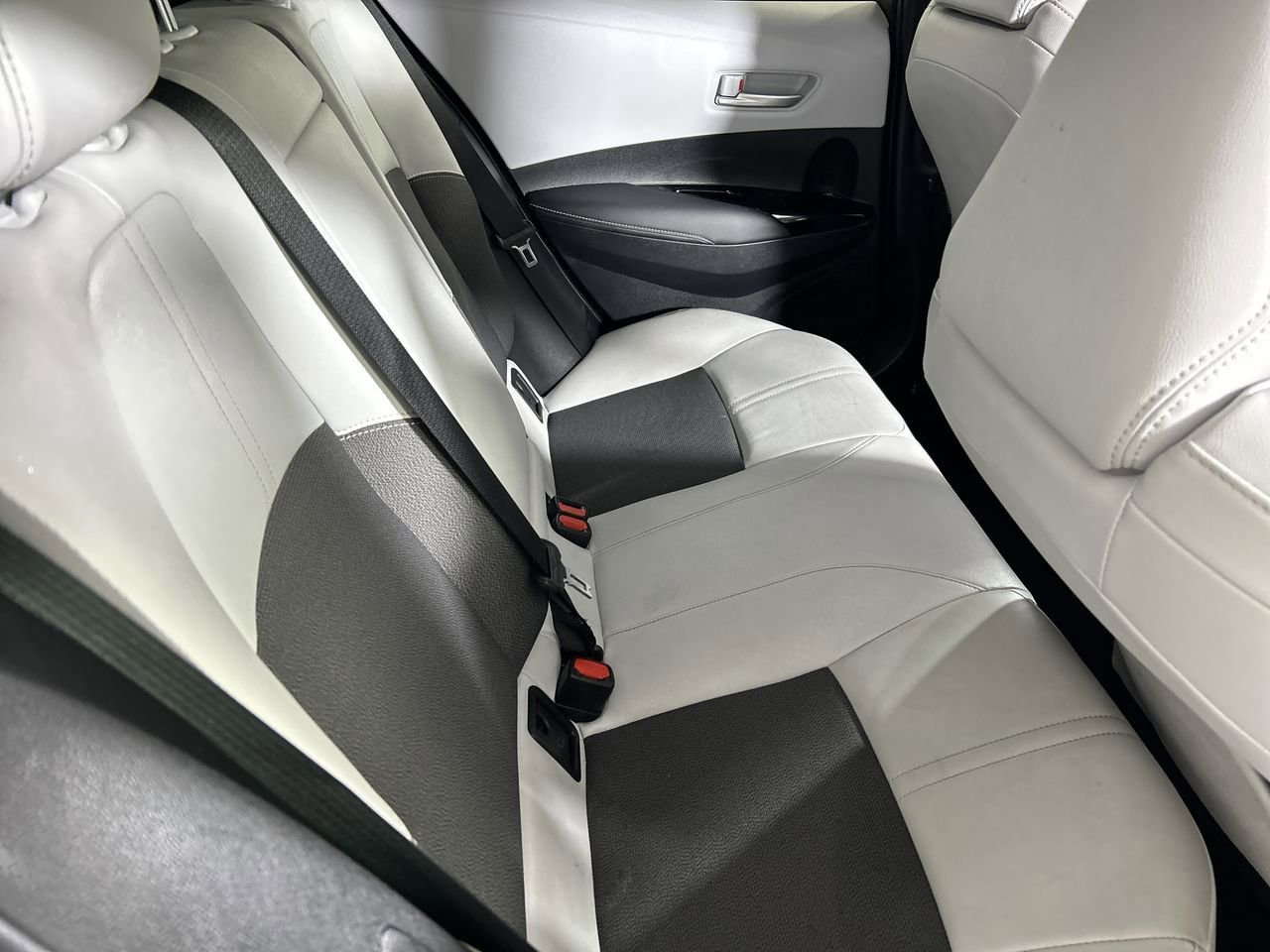 Used 2025 Toyota Corolla XSE image 24