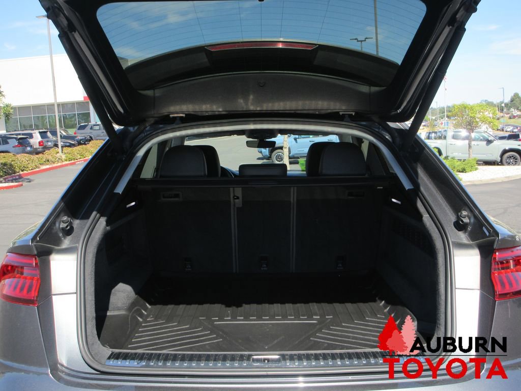 Used 2019 Audi Q8 Prestige image 16