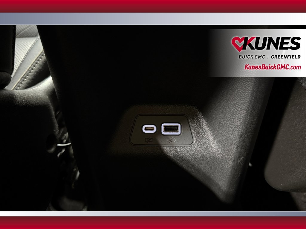Used 2023 Buick Envision Essence FWD image 34