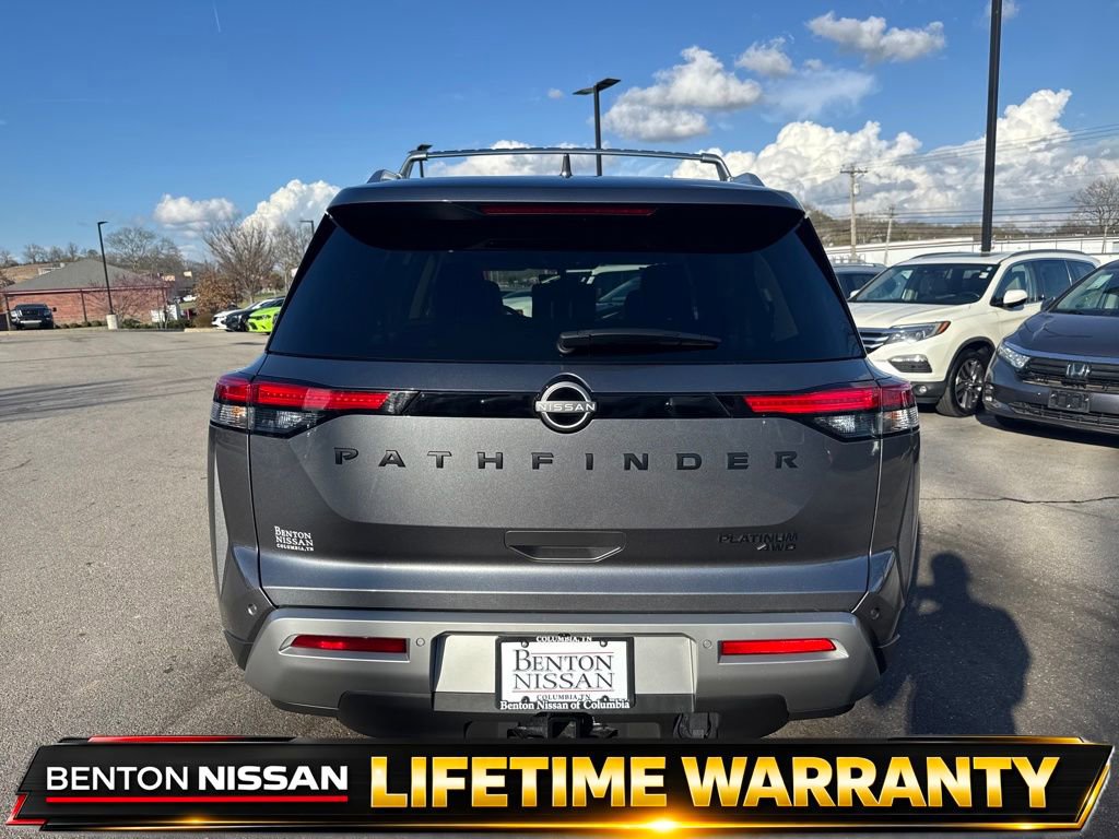 Used 2025 Nissan Pathfinder Platinum w/ Black Appearance Package image 8