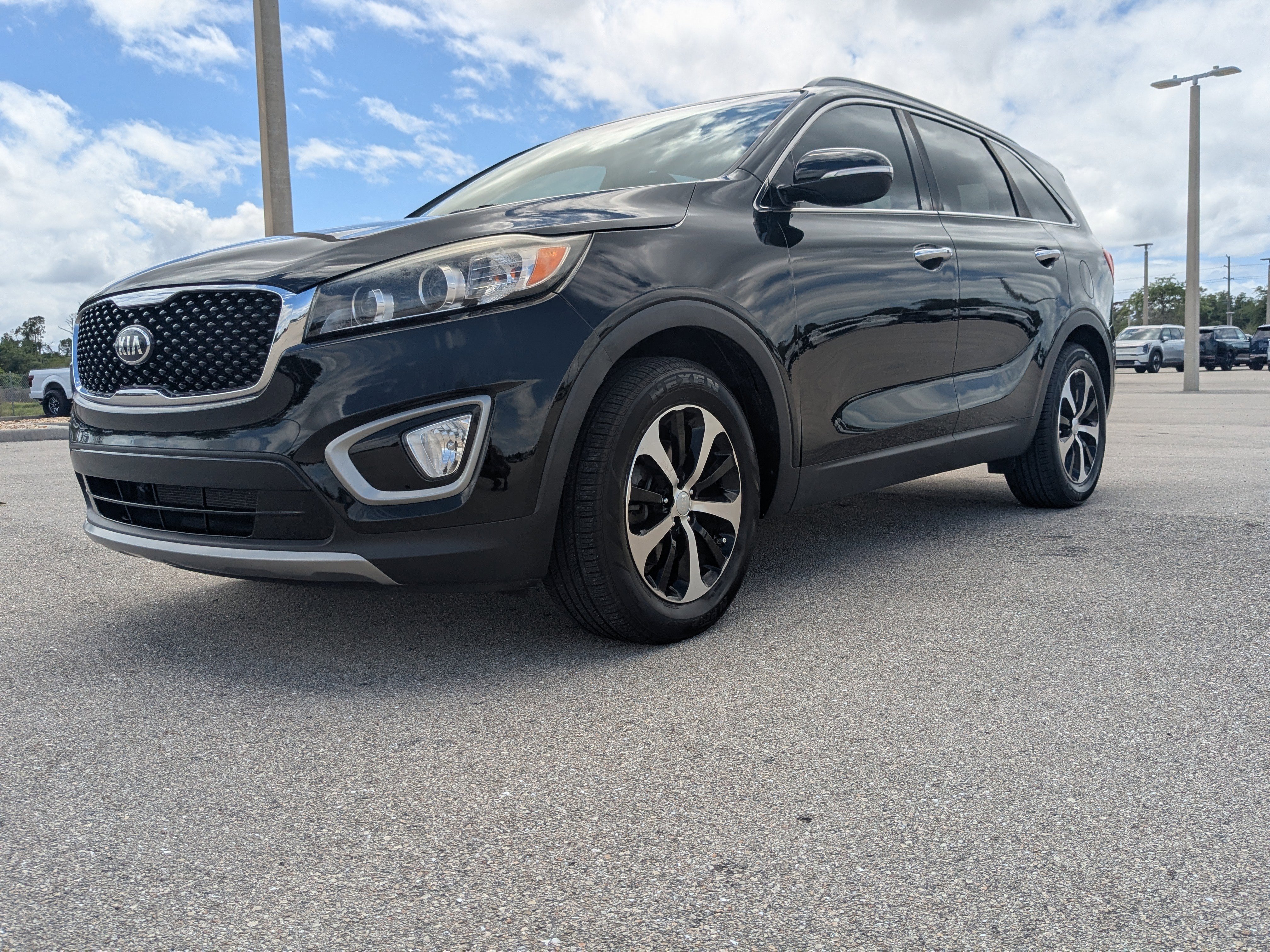 Used 2018 Kia Sorento EX image 9