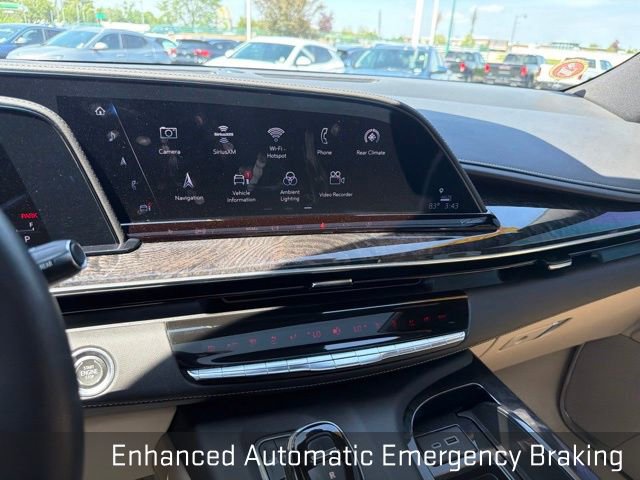 Used 2023 Cadillac Escalade ESV Premium Luxury AWD/4WD image 37