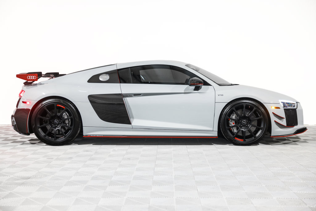 Used 2018 Audi R8 V10 plus w/ Full Leather Package AWD/4WD image 3