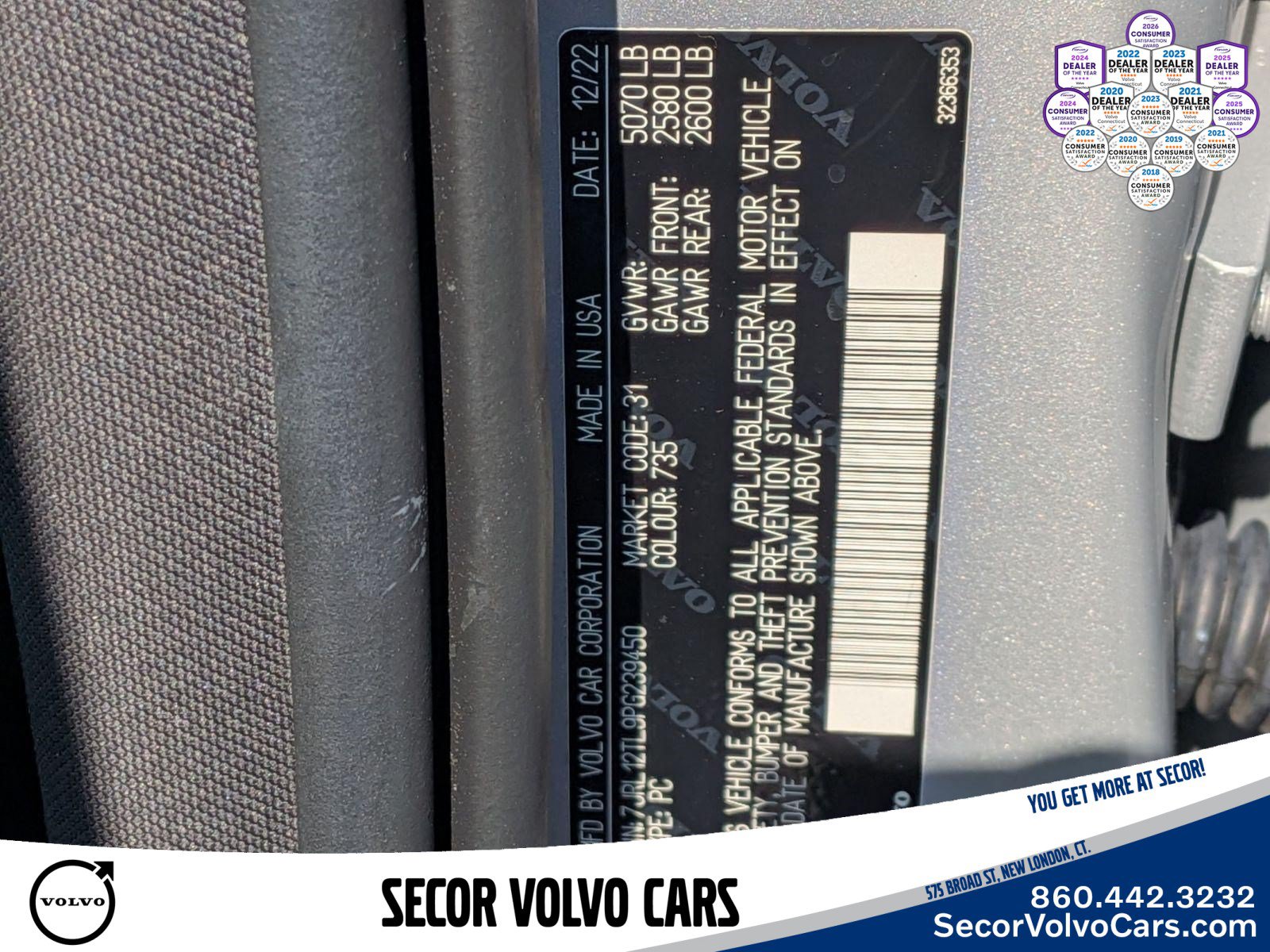 Certified 2023 Volvo S60 B5 Plus AWD/4WD image 32