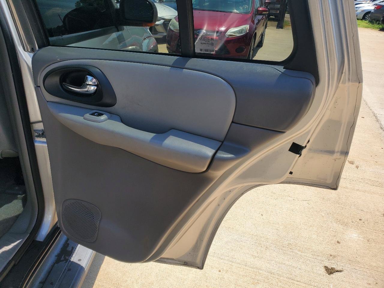Used 2005 Chevrolet TrailBlazer LT RWD image 8
