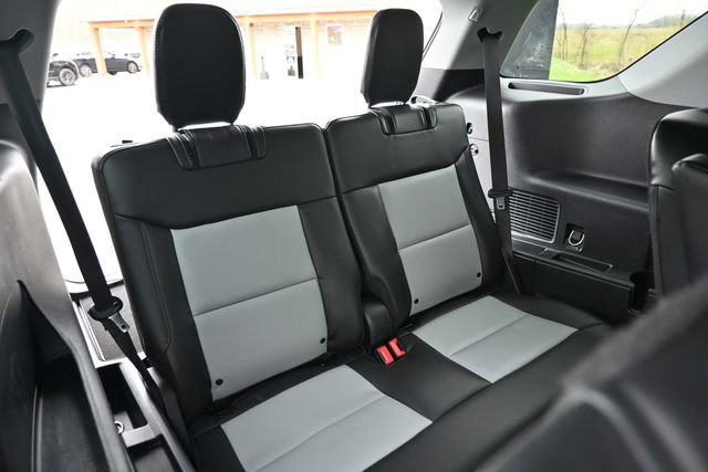 Used 2022 Ford Explorer XLT w/ Equipment Group 202A image 22
