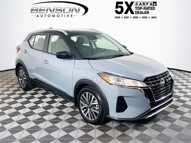 Used 2024 Nissan Kicks SV image 1