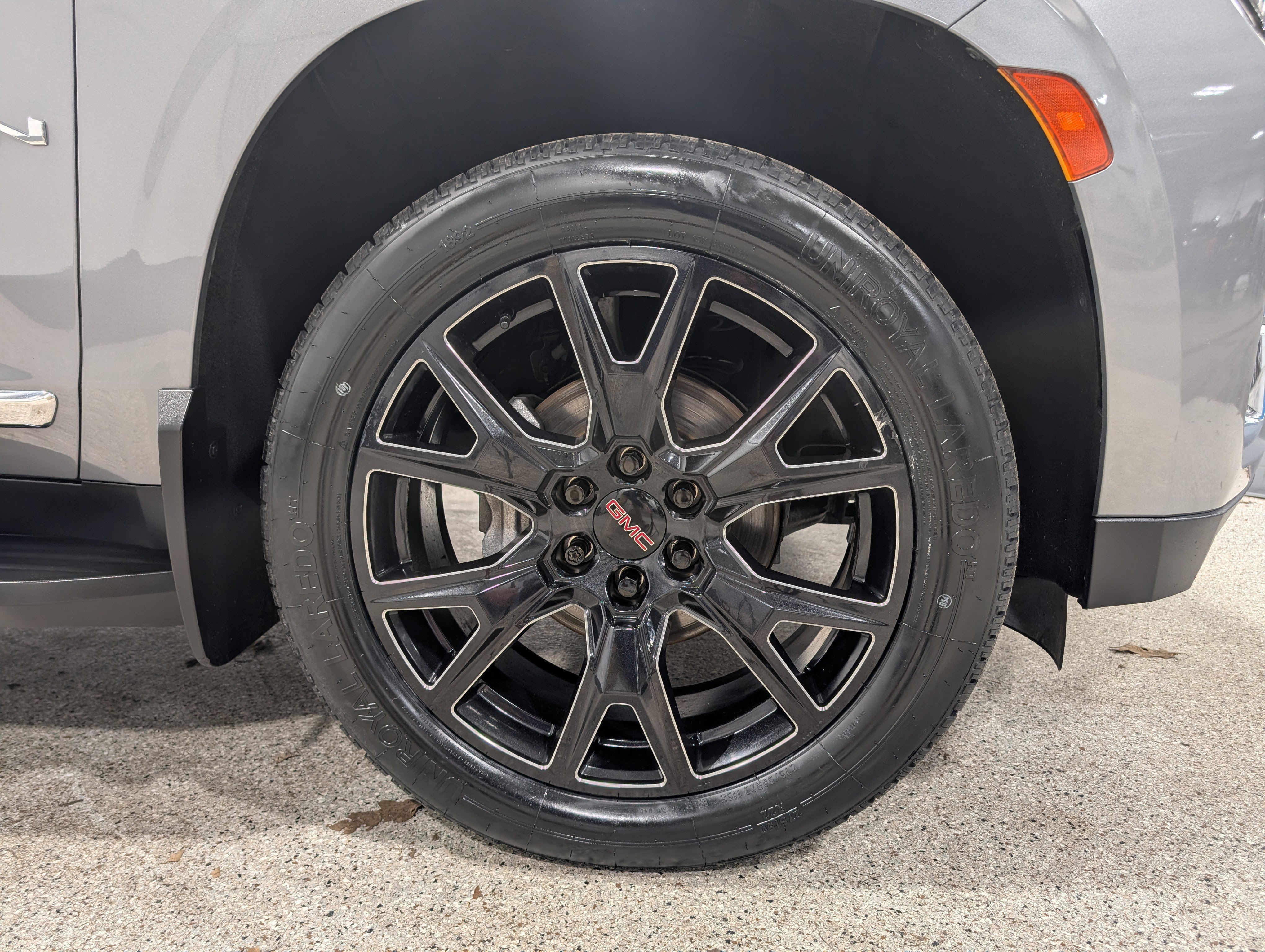 Used 2021 GMC Yukon XL SLT image 14