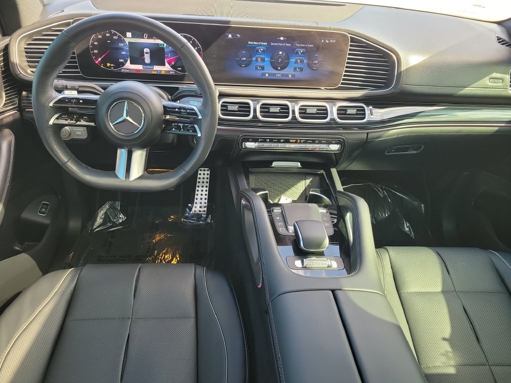 Used 2025 Mercedes-Benz GLS 580 4MATIC image 19