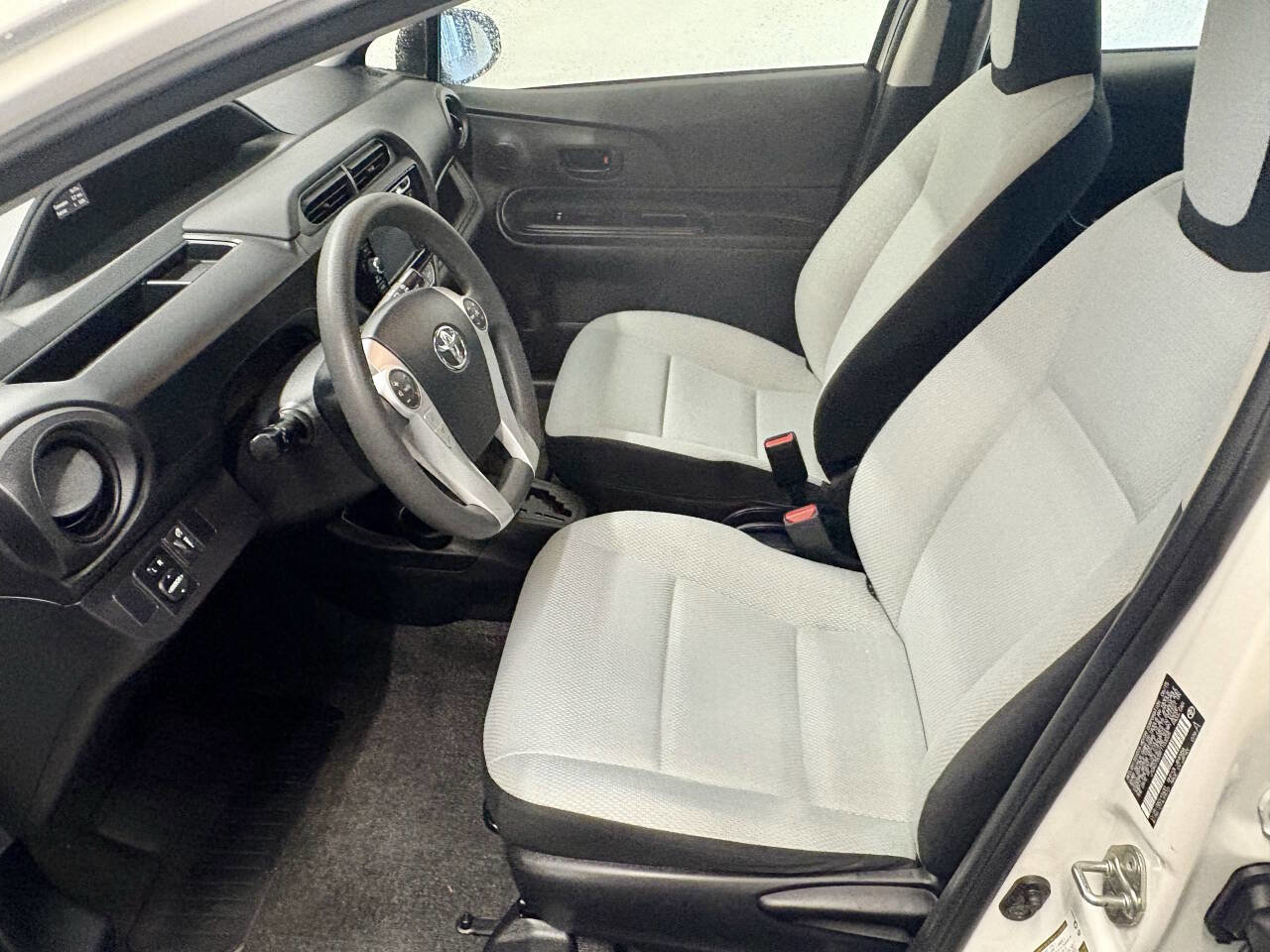 Used 2015 Toyota Prius C Two image 9