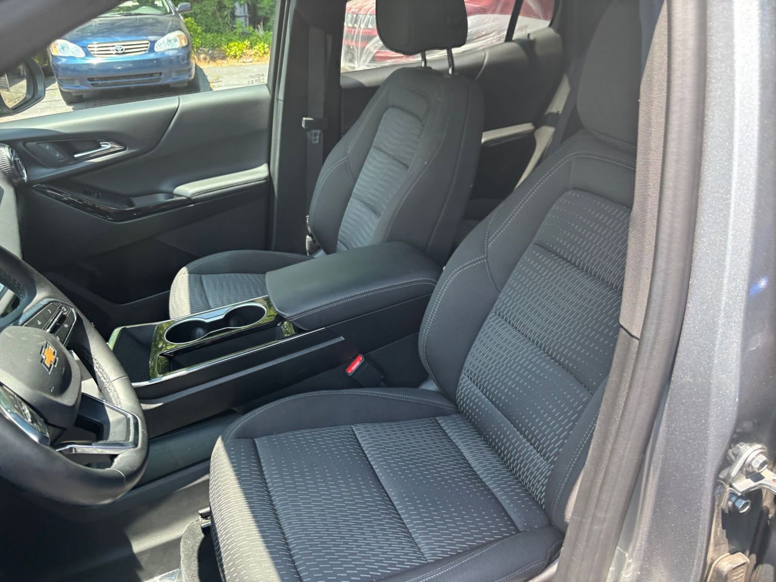 Used 2025 Chevrolet Equinox LT FWD image 31