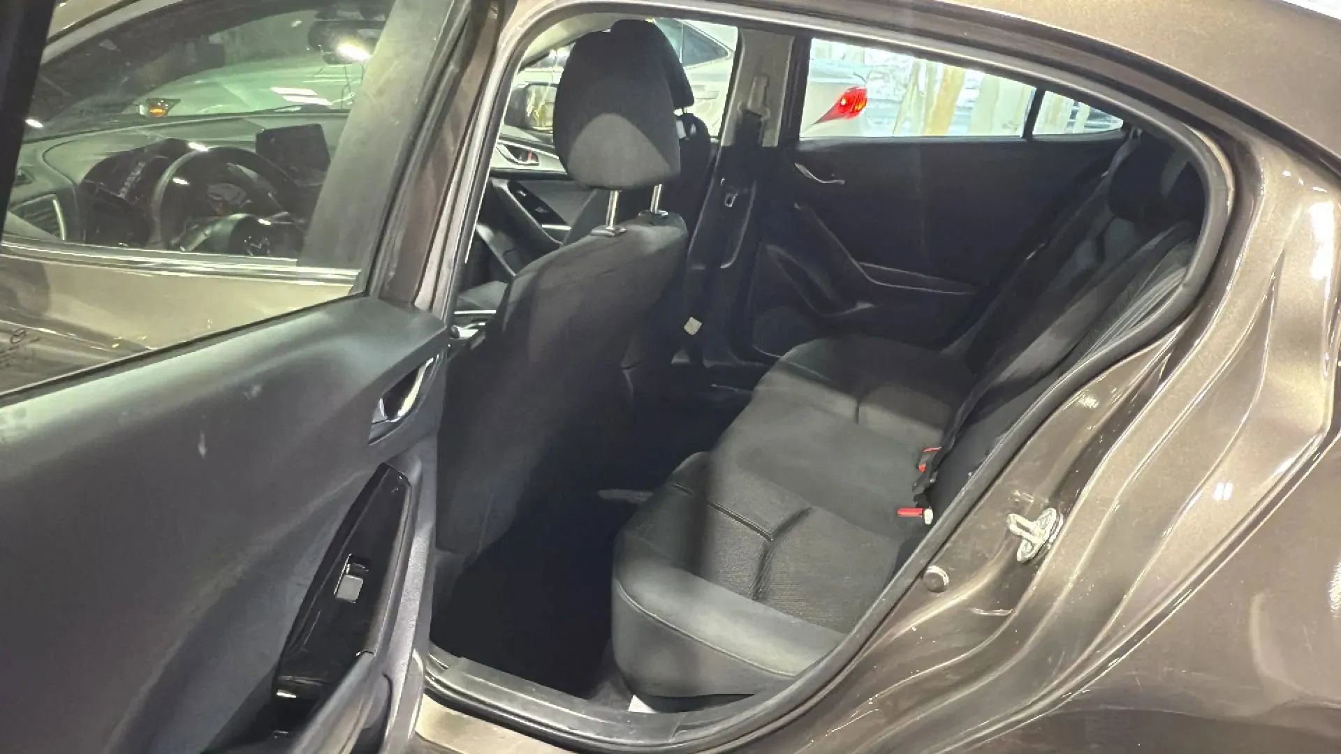 Used 2017 MAZDA MAZDA3 Sport w/ Preferred Equipment Package image 27